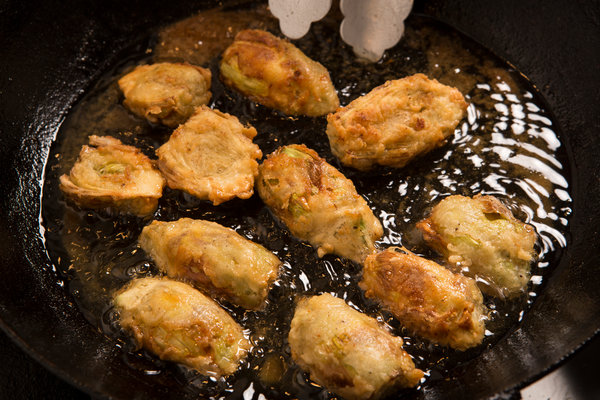 Fried baby artichokes